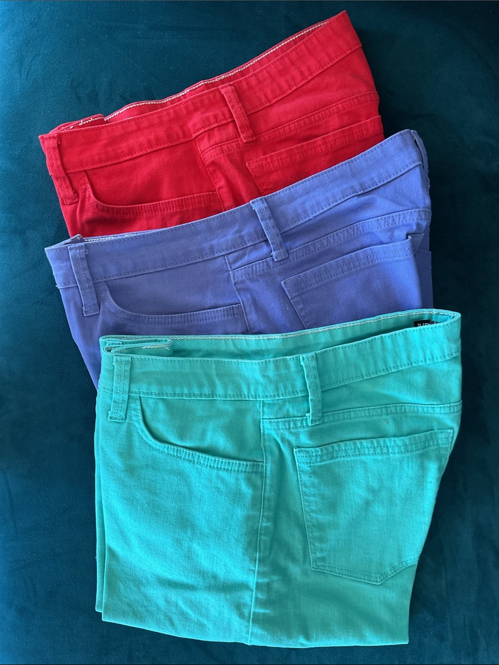 3 pairs 3 colors RIDER by LEE Bermuda SHORTS  (10) red/green/lilac NWOT